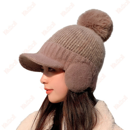 slouchy beanie ear protection monochrome